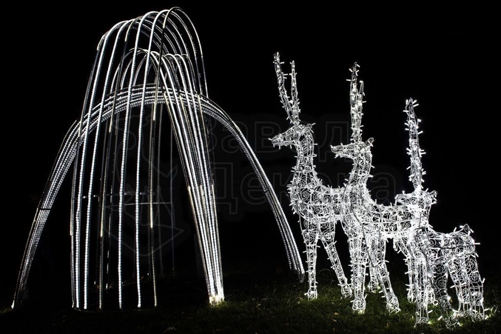 Светодиодный фонтан с новогодним оленями